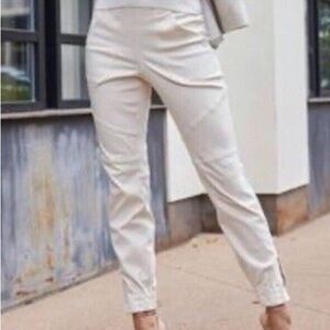 SPANX Stretch Twill Cargo Jogger Medium Off White Retails for $128